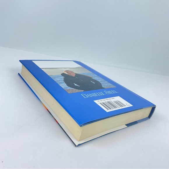 4 for $20 Danielle Steel Amazing Grace - Picture 3 of 4